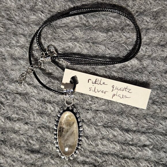 Golden rutile in quartz gemstone pendant, silver plate, artisan made, new - Picture 2 of 5